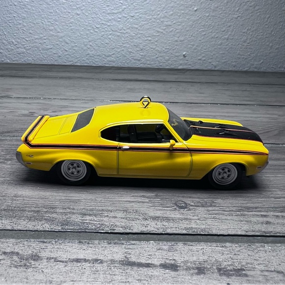 Hallmark NEW 2014 Christmas Ornament 1970 Buick® GSX™ Classic American Cars #24 - Picture 10 of 13